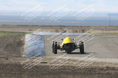 media/Oct-26-2025-CalClub SCCA (Sun) [[8ce1e69566]]/Group 6/Grapevine/